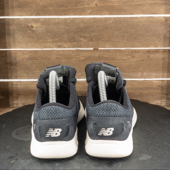 New Balance Fresh Foam Womens Size 6B - Picture 5 of 9